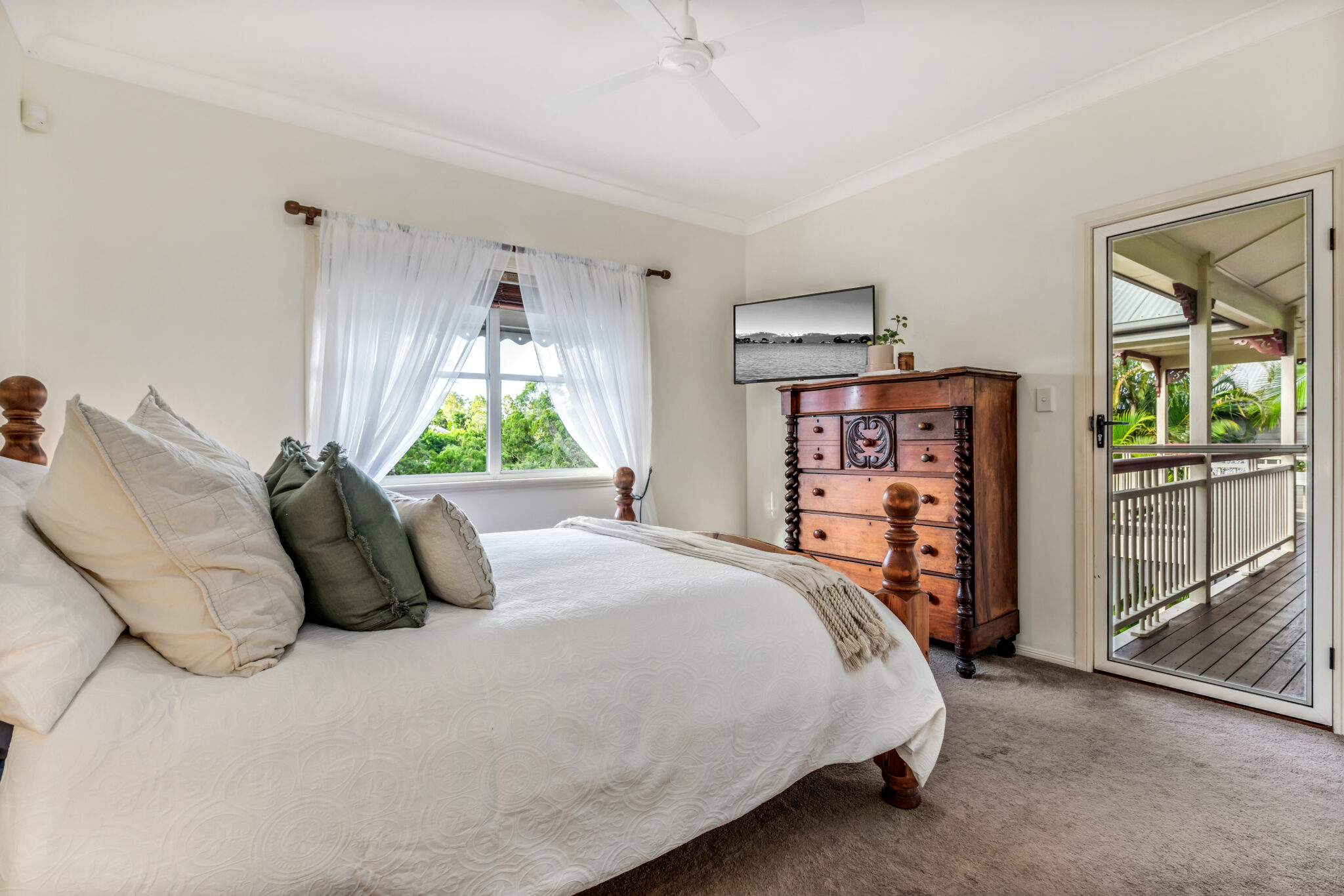 L37712832-FERNY-HILLS-12