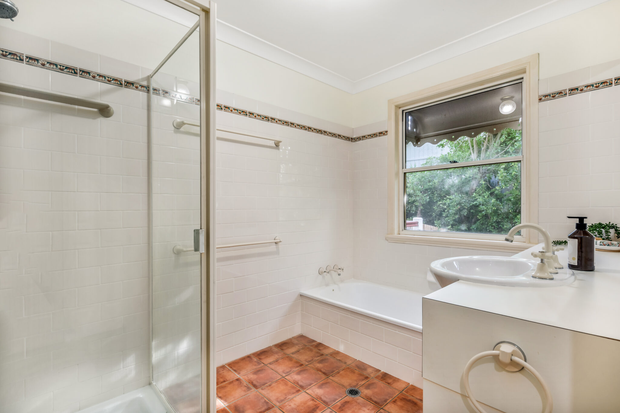 L37712832-FERNY-HILLS-17