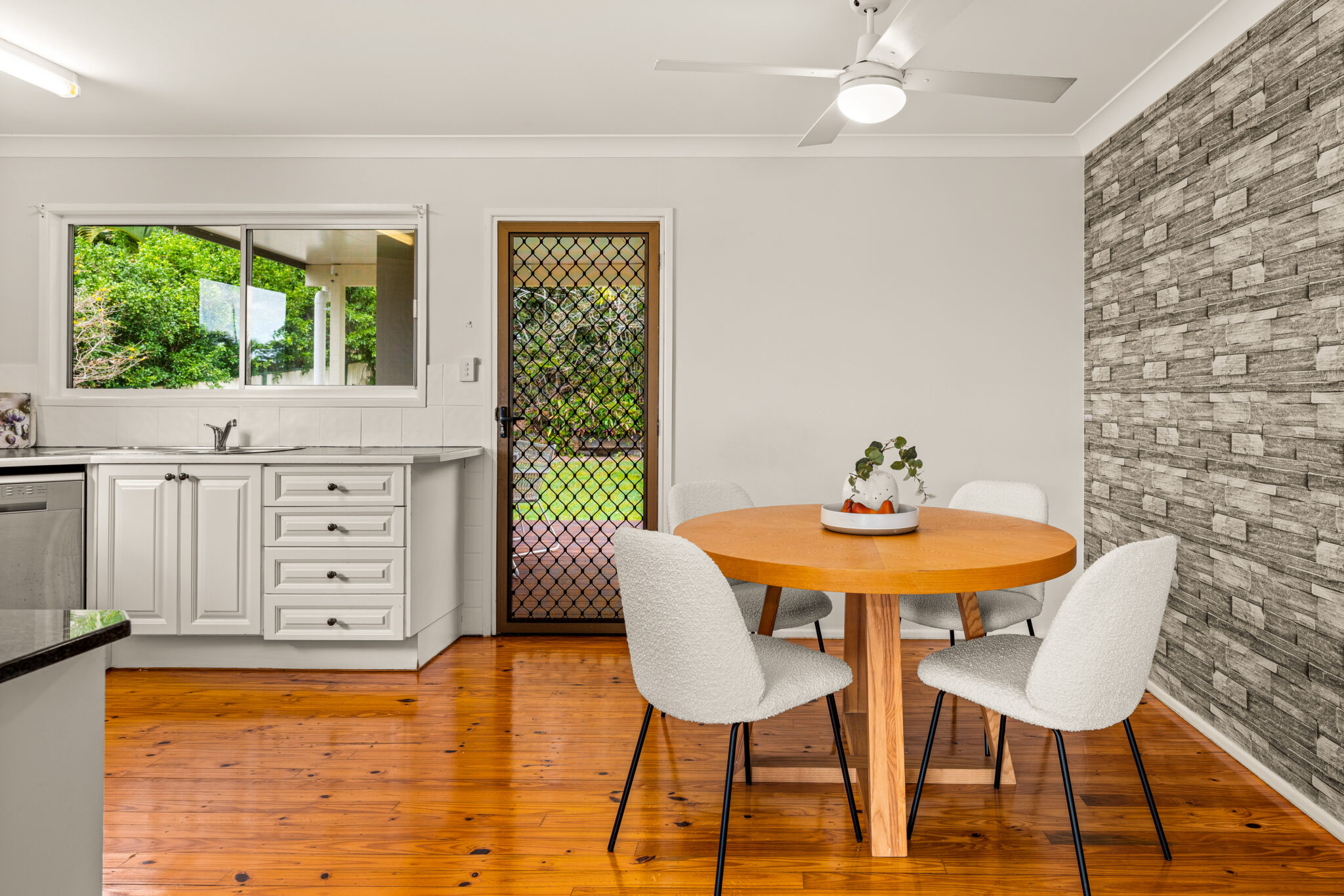 L40360937-ARANA-HILLS-3
