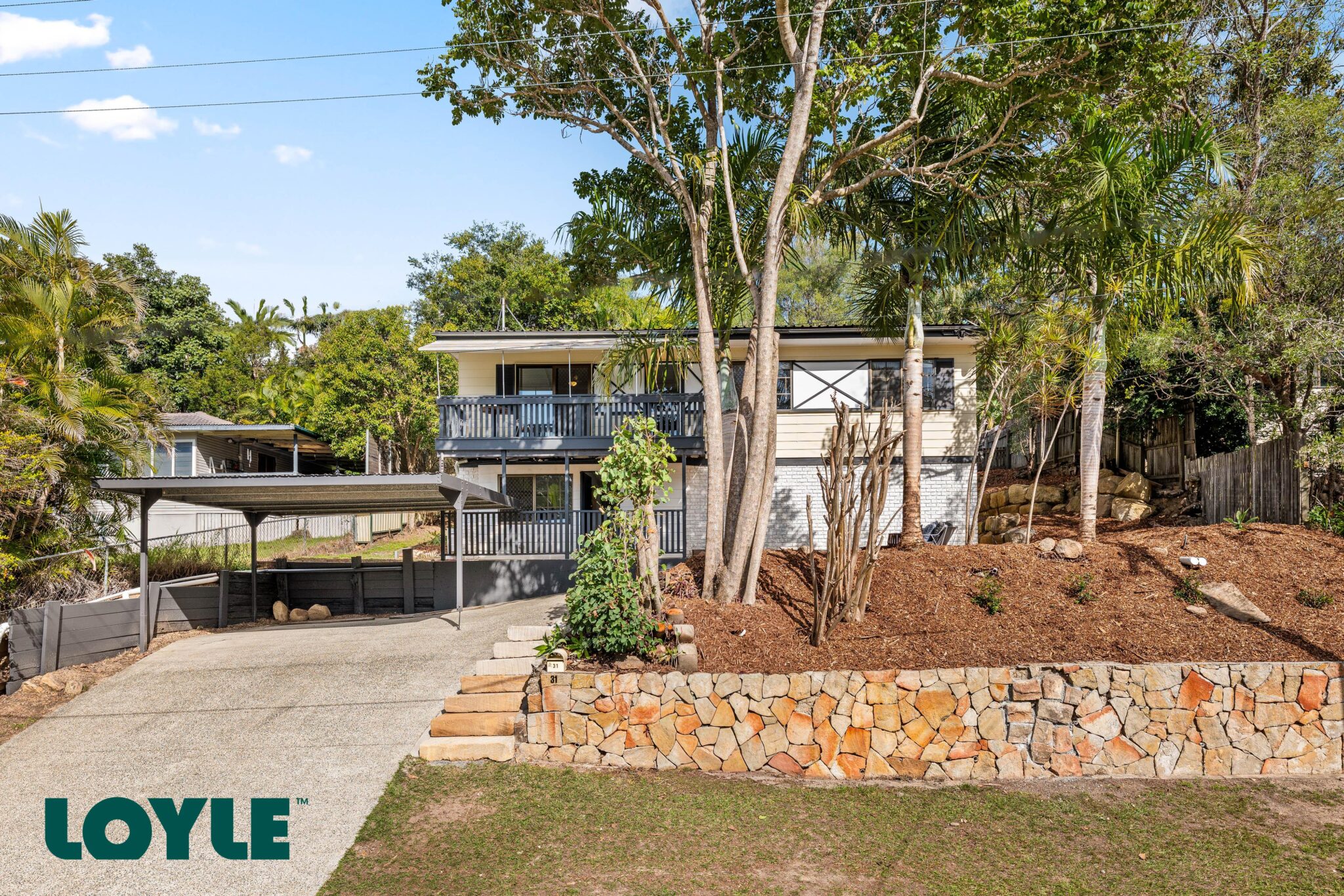 L40360937-ARANA-HILLS