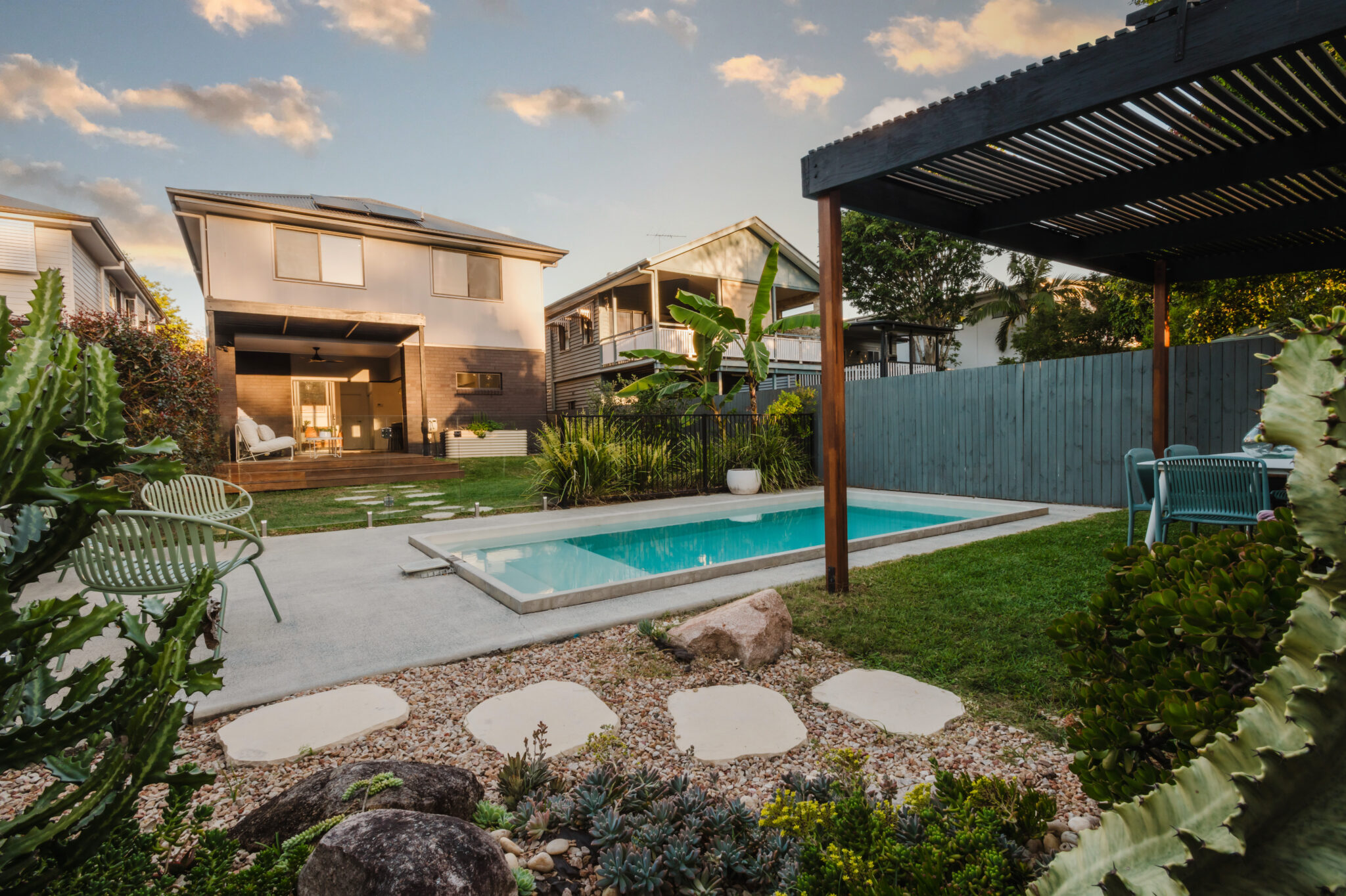L42424346-ENOGGERA