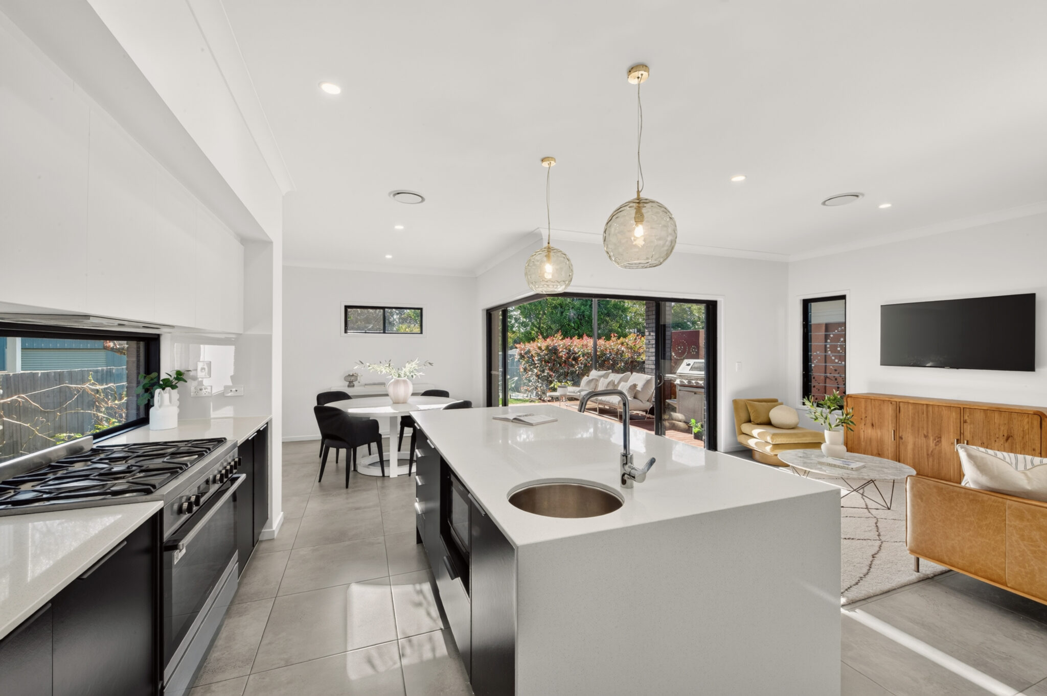 L42424346-ENOGGERA-4