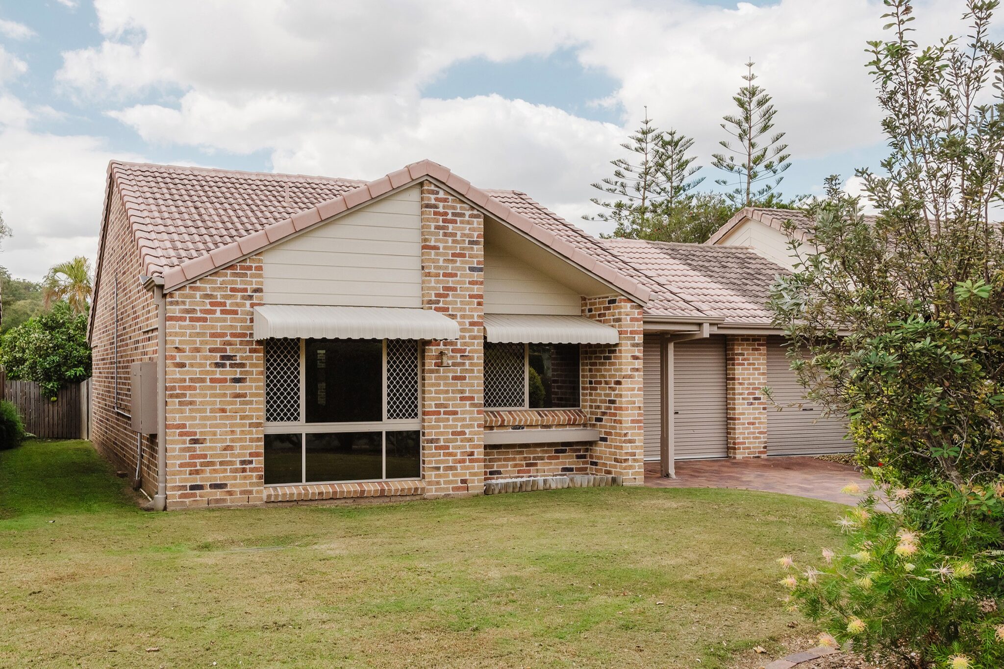 L42572909-ENOGGERA